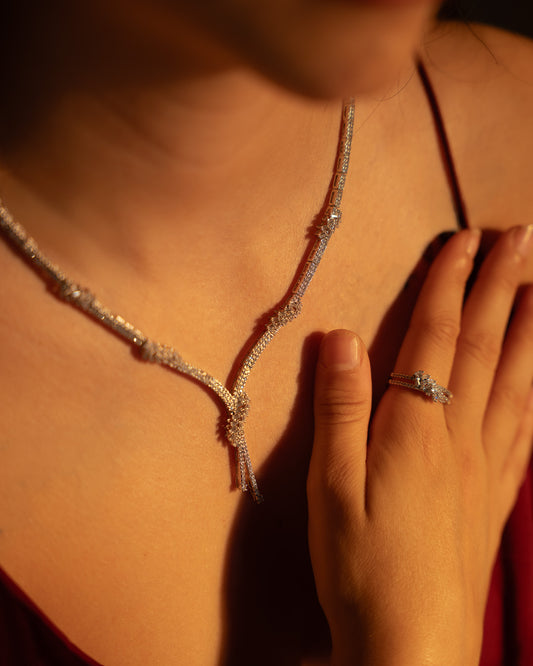 İnce Düğüm Işıltısı